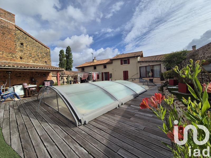 Maison - 227 m² - 6 pièces