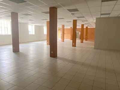 Local d'activités - 300 m²