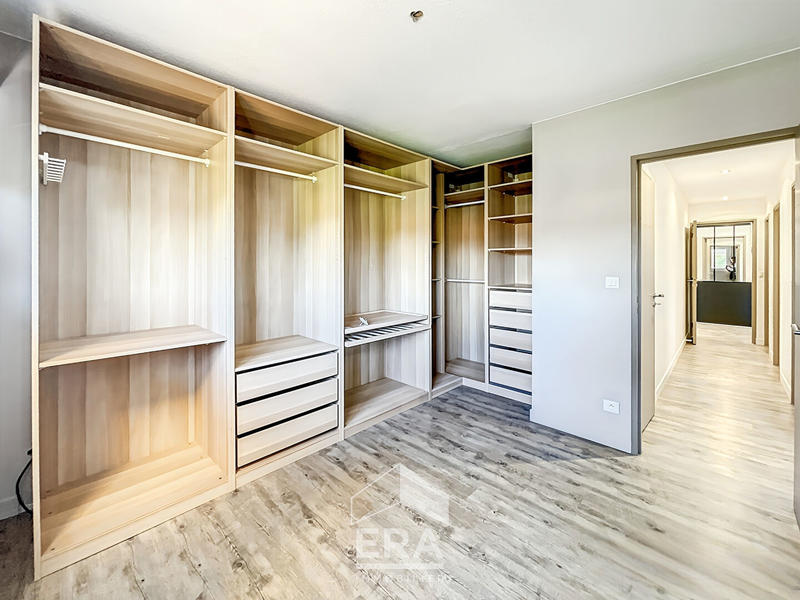 Appartement - 94 m² - 5 pièces