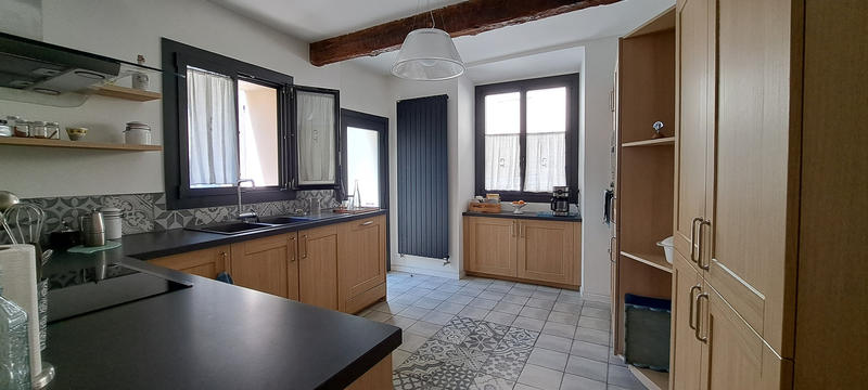 Maison - 195 m² - 10 pièces