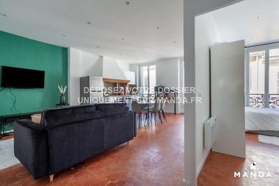 Chambre - 11 m² - 5 pièces