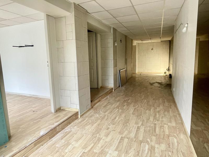 Local commercial - 122 m² - 7 pièces