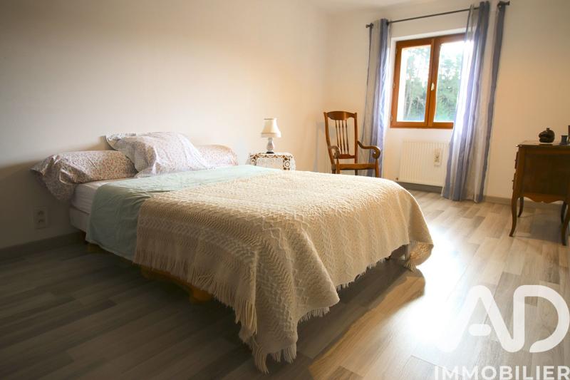 Maison - 280 m² - 11 pièces