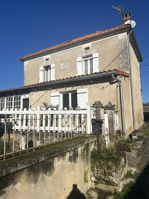 Maison - 96 m² - 4 pièces