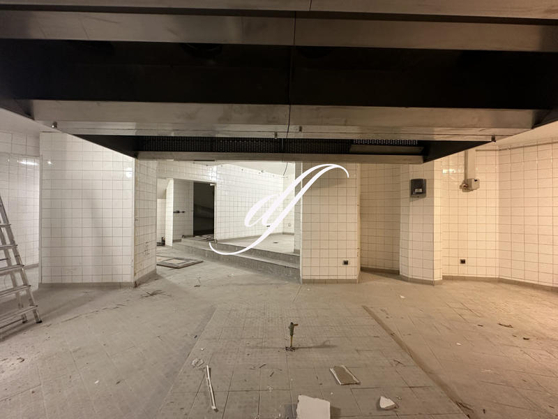 Fonds de commerce - Hôtellerie / Restauration - 781 m²