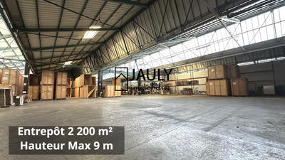 Entrepôt - 2 200 m²