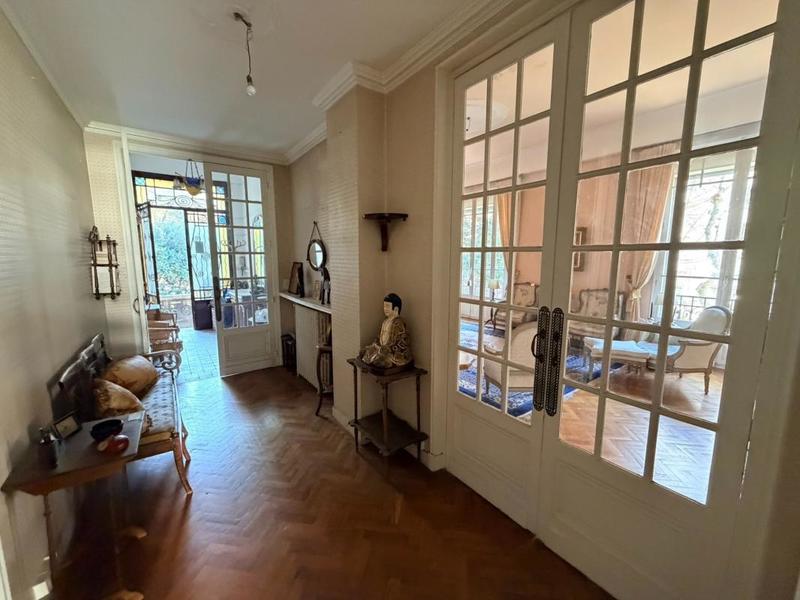 Appartement - 204 m² - 6 pièces