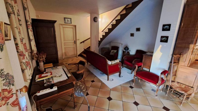 Maison ancienne - 265 m² - 8 pièces