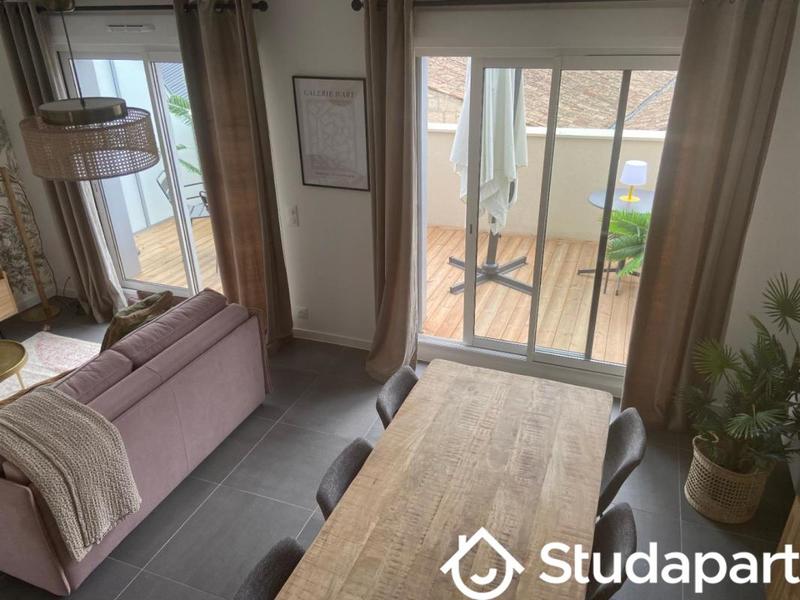 Chambre - 80 m² - 1 pièce