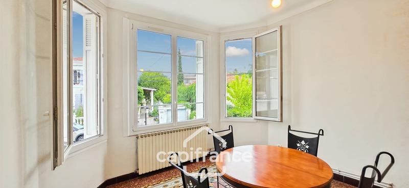 Maison - 95 m² - 5 pièces