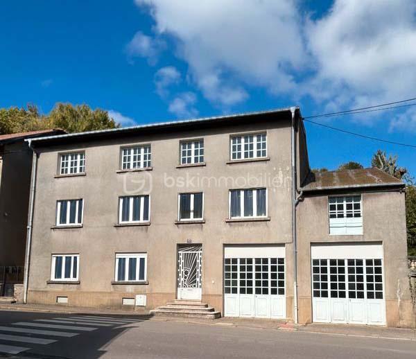 Maison traditionnelle - 320 m² - 8 pièces