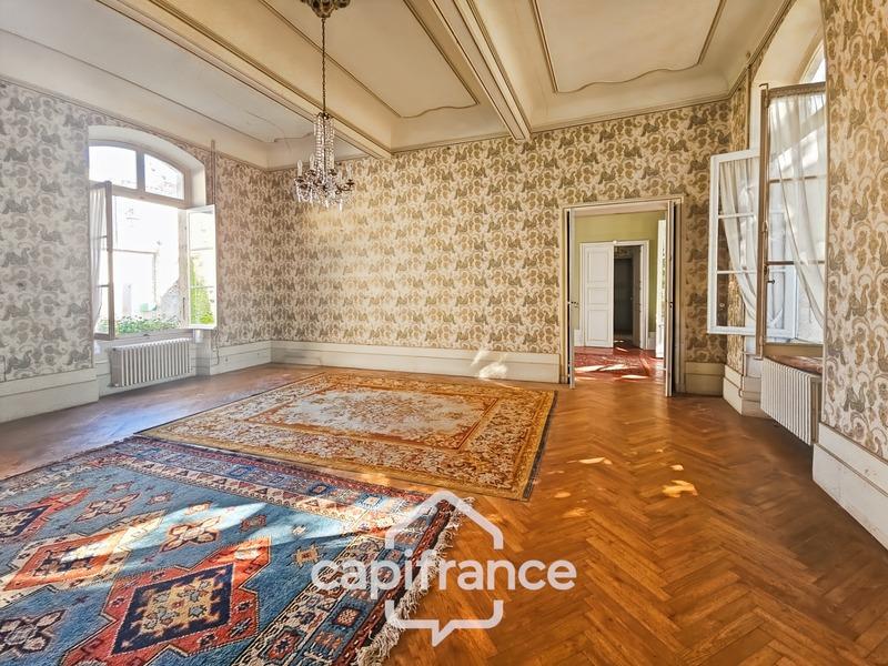 Maison - 275 m² - 6 pièces