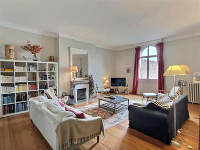 Appartement - 159 m² - 6 pièces