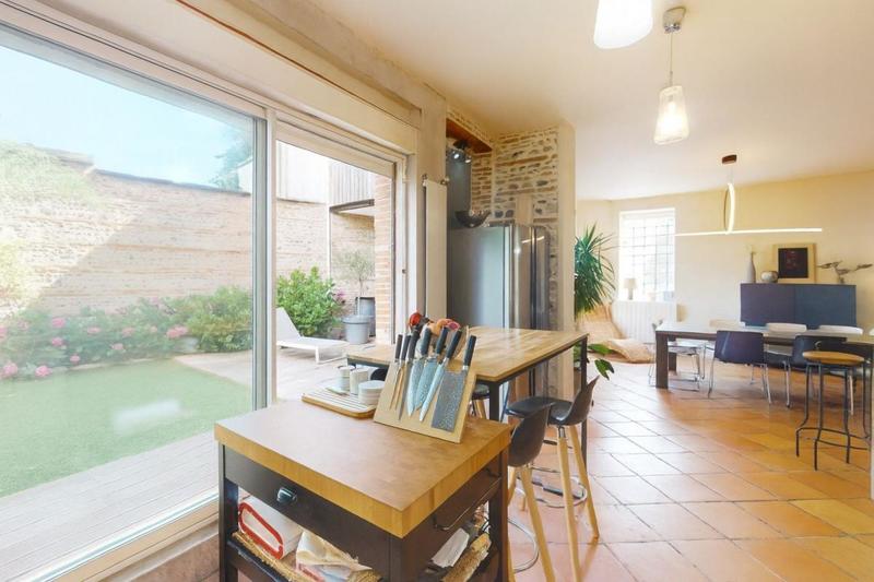 Maison - 217 m² - 5 pièces