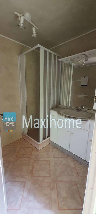 Maison - 220 m² - 9 pièces