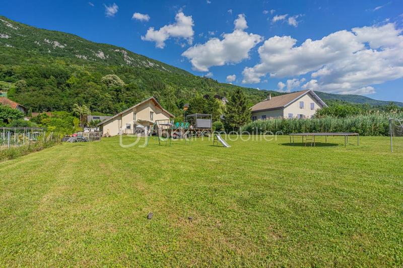 Maison traditionnelle - 156 m² - 5 pièces