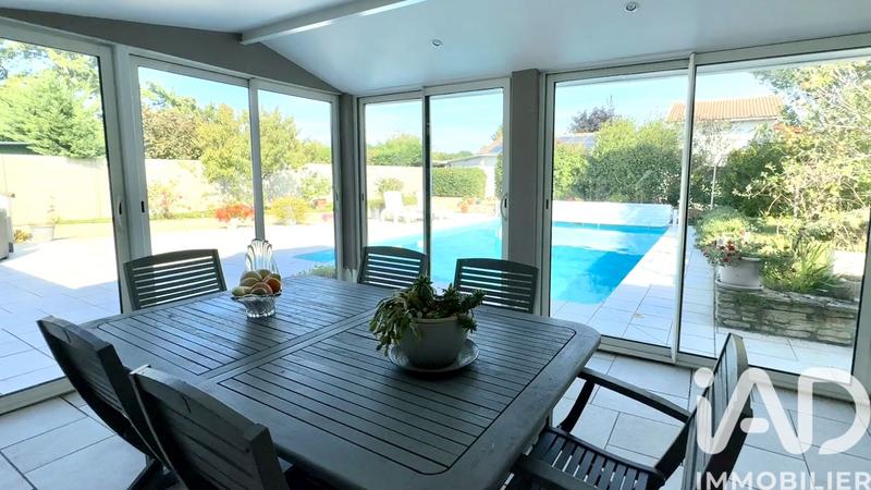 Maison - 184 m² - 6 pièces