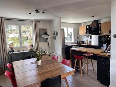 Maison - 143 m² - 6 pièces