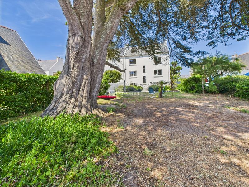 Maison - 180 m² - 8 pièces