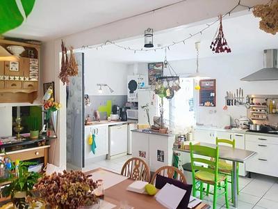 Maison - 92 m² - 4 pièces