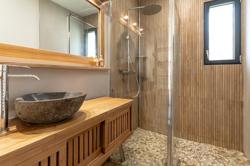 Maison - 198 m² - 7 pièces