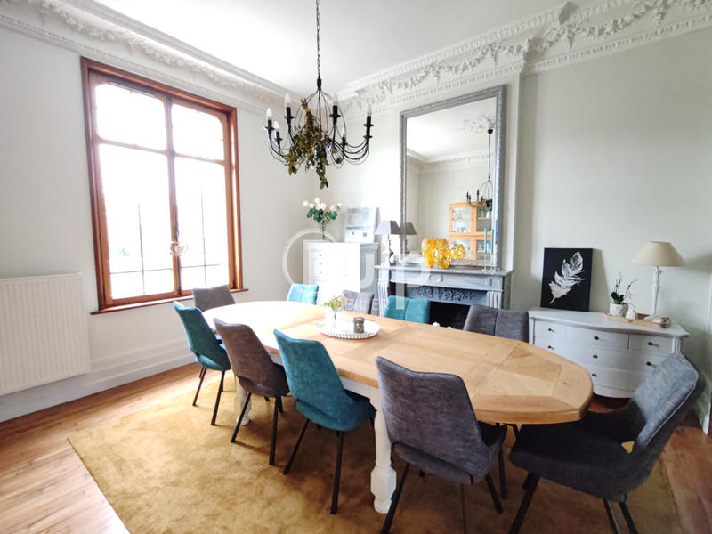 Maison de maîtres - 390 m² - 12 pièces