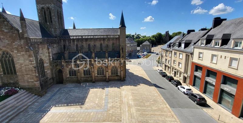 Appartement - 98 m² - 5 pièces