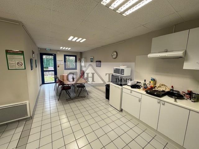 Entrepôt - 1 625 m²