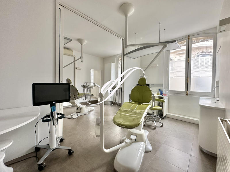 Local commercial - 229 m²