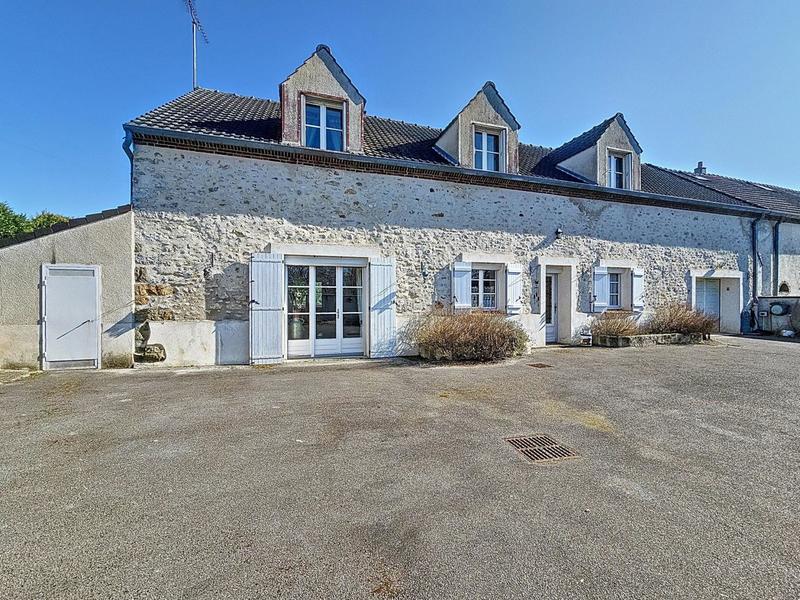 Maison - 178 m² - 8 pièces