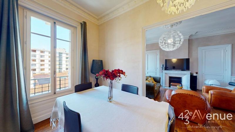 Appartement - 130 m² - 5 pièces