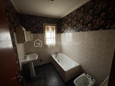 Maison - 81 m² - 5 pièces