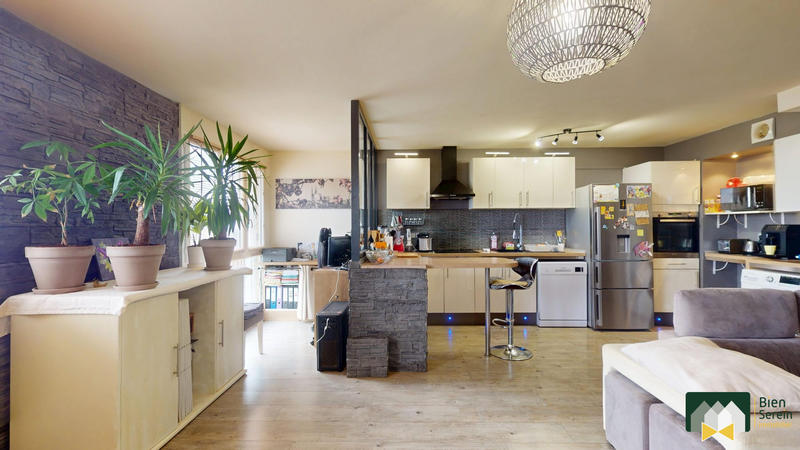 Appartement - 82 m² - 4 pièces