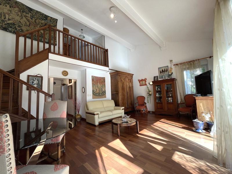 Appartement - 89 m² - 4 pièces