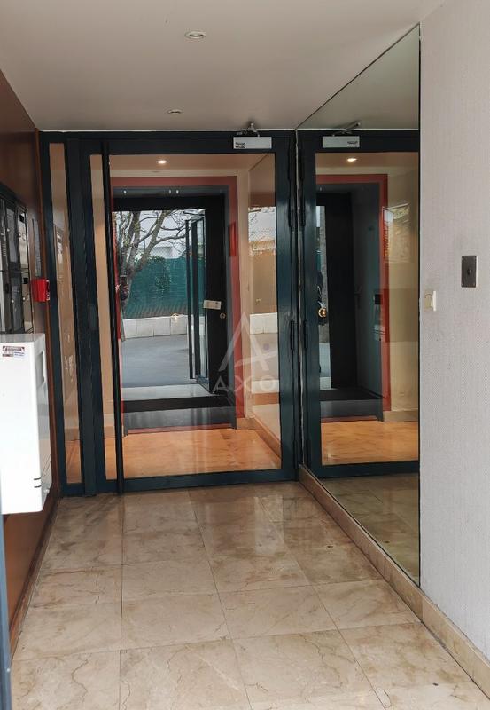 Appartement - 97 m² - 5 pièces