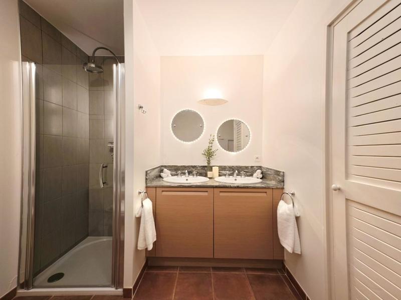 Maison en pierre - 142 m² - 6 pièces