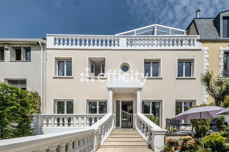 Maison - 179 m² - 6 pièces