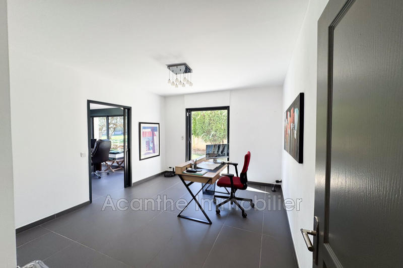 Maison - 220 m² - 7 pièces