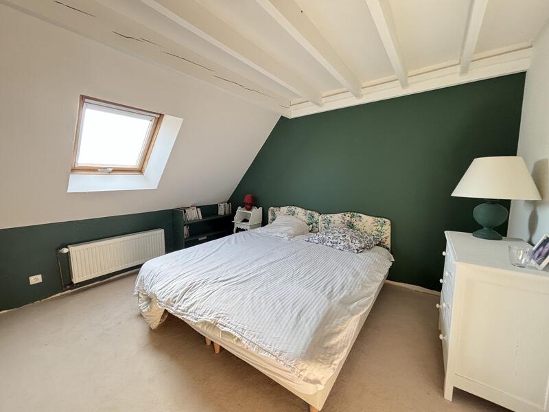 Maison - 210 m² - 8 pièces