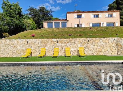 Maison - 194 m² - 7 pièces