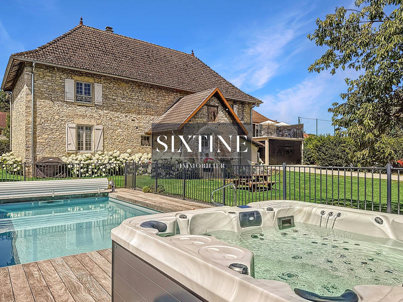 Maison ancienne - 692 m² - 16 pièces