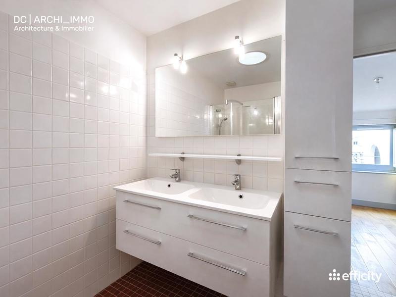 Appartement - 75 m² - 3 pièces