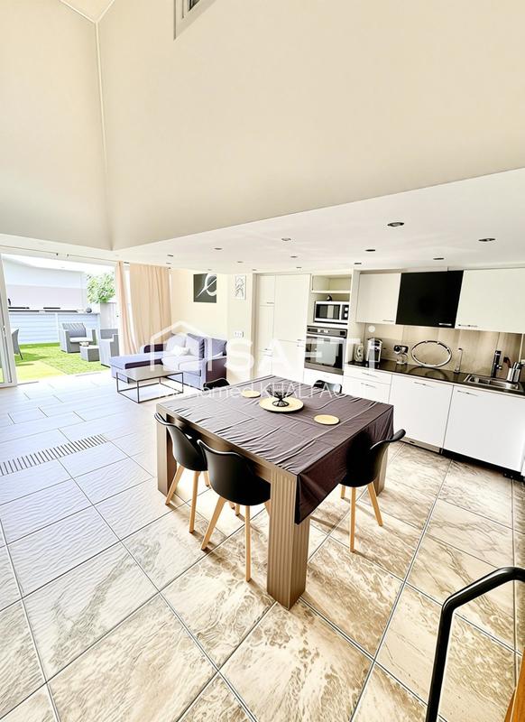 Appartement - 90 m² - 4 pièces