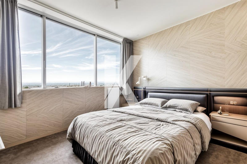 Appartement - 93 m² - 5 pièces