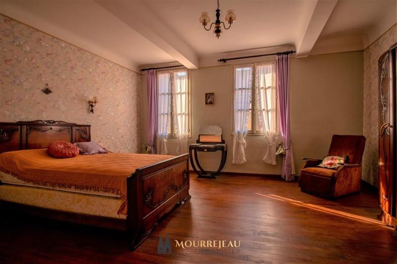 Maison de ville - 480 m² - 19 pièces