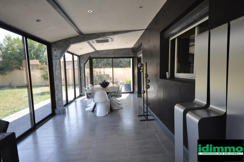 Maison - 300 m² - 10 pièces