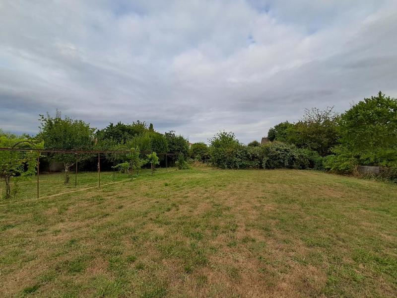 Terrain constructible - 859 m²