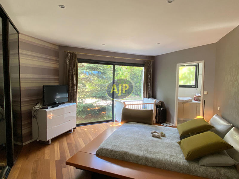 Maison d'architecte - 300 m² - 8 pièces