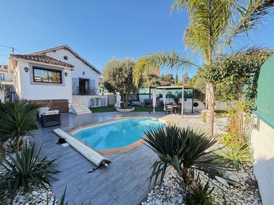 Maison - 170 m² - 6 pièces