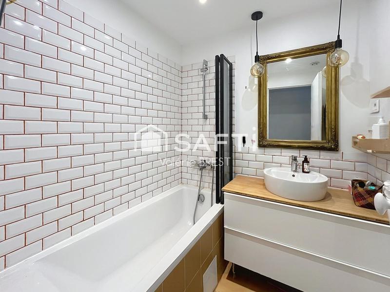 Appartement - 80 m² - 4 pièces